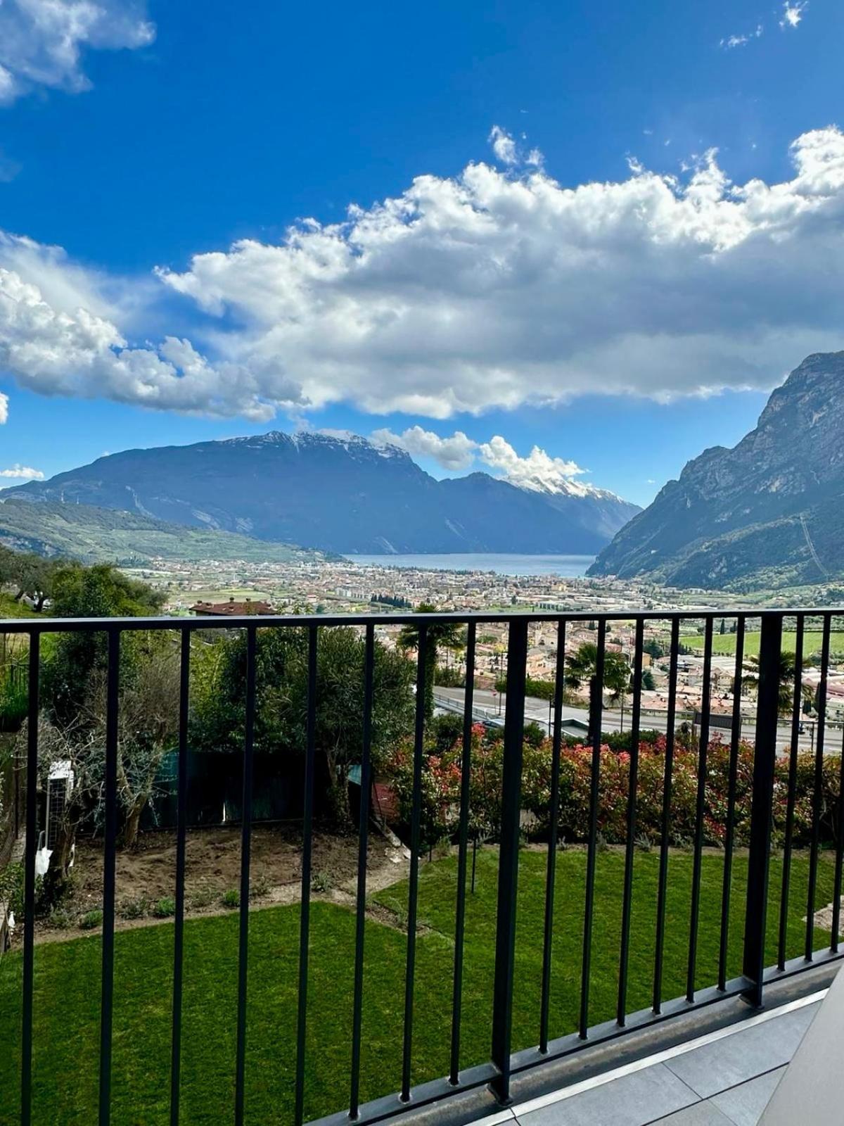 Apartamento Eco Garda Hill Tenno Exterior foto